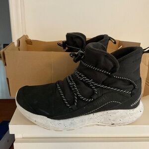 New merrell low cut boot